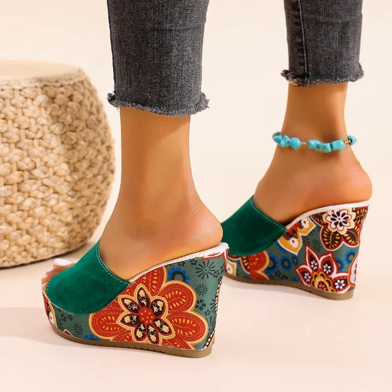 Joelle™ — Mules escultóricas con tacón floral