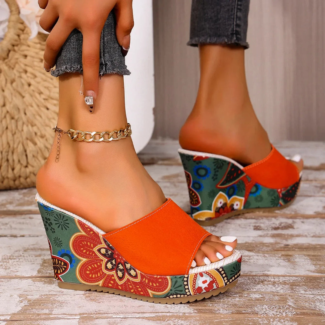 Joelle™ — Mules escultóricas con tacón floral