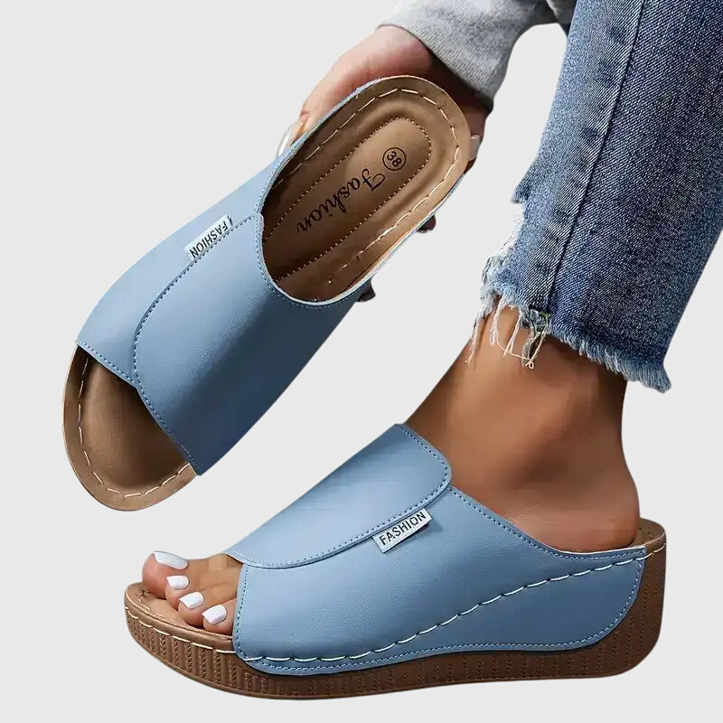 Bríd | Sandalias Clásicas de Confort para Caminar