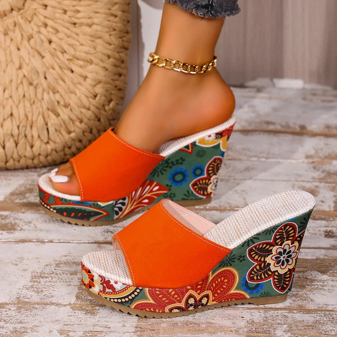 Joelle™ — Mules escultóricas con tacón floral