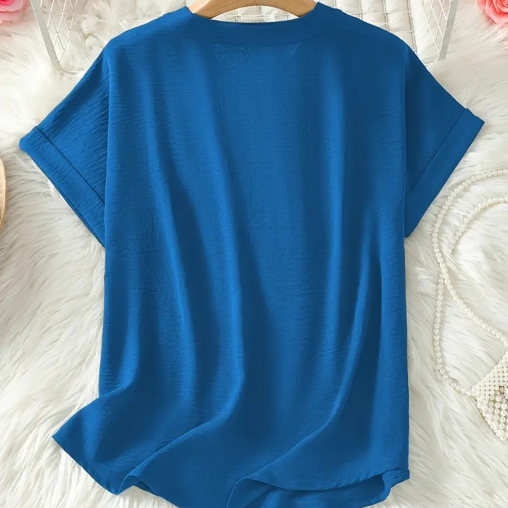 Émilie™ — Blusa fluida elegante con cuello abierto