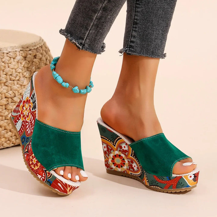 Joelle™ — Mules escultóricas con tacón floral