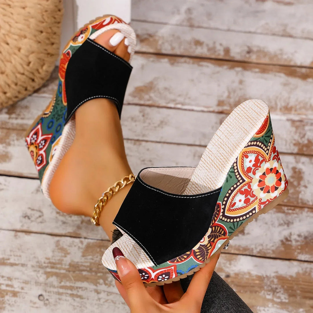 Joelle™ — Mules escultóricas con tacón floral