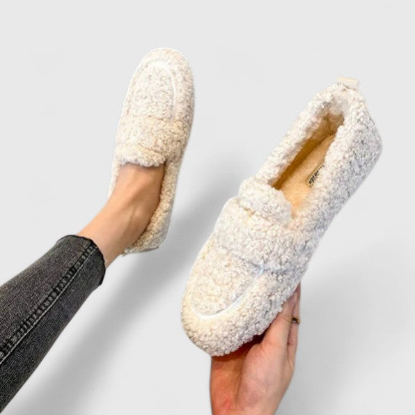 Éloria™ — Pantuflas elegantes para una suavidad diaria absoluta