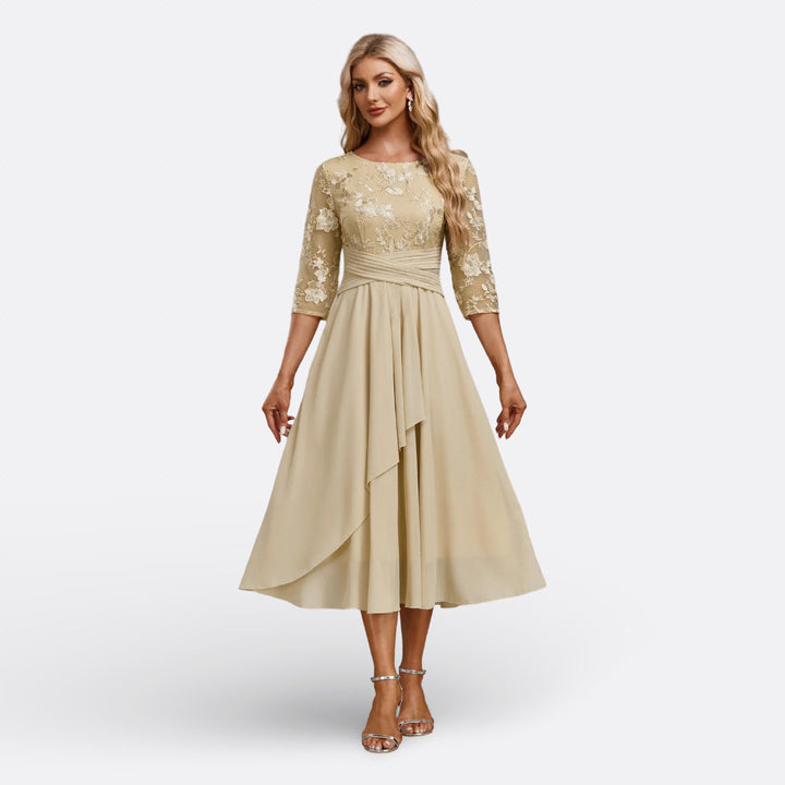 Mariana - Vestido de Encaje con Mangas Cortas